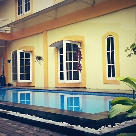 Arimbi Cibulan Suites Tjisarua Exterior foto