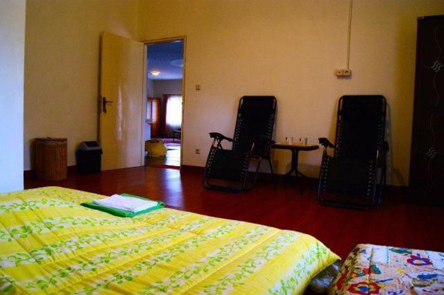 Arimbi Cibulan Suites Tjisarua Quarto foto